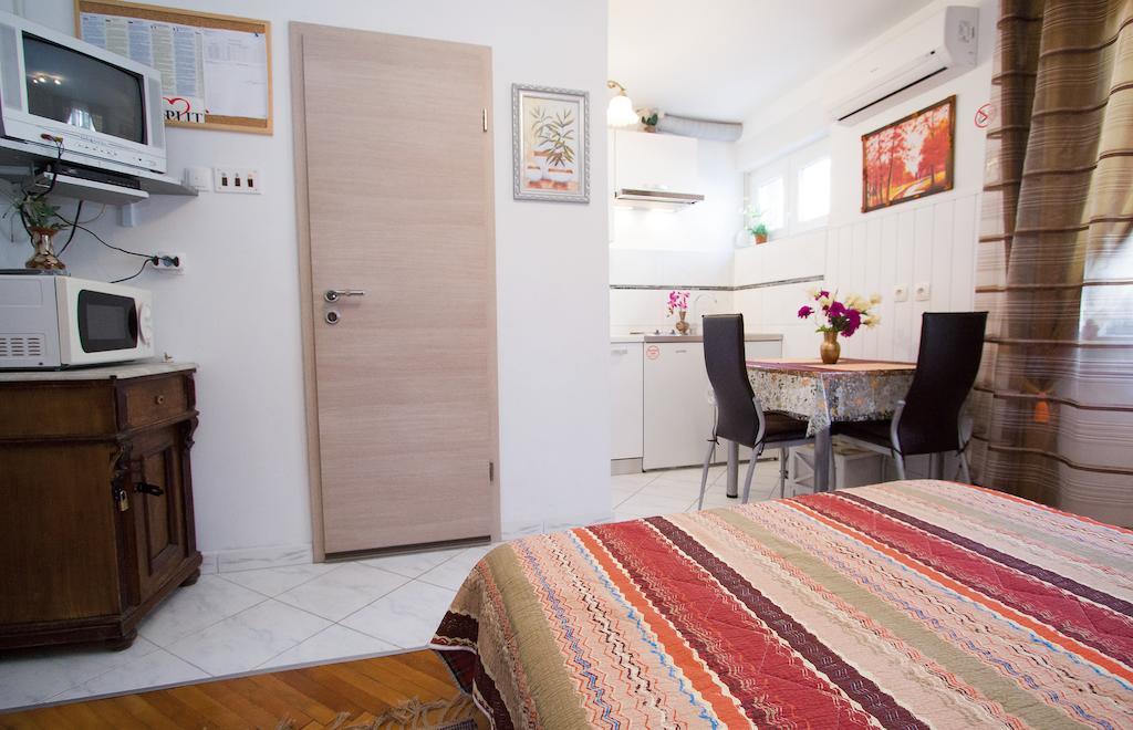 Apartments Crvena Orhideja Split Pokoj fotografie