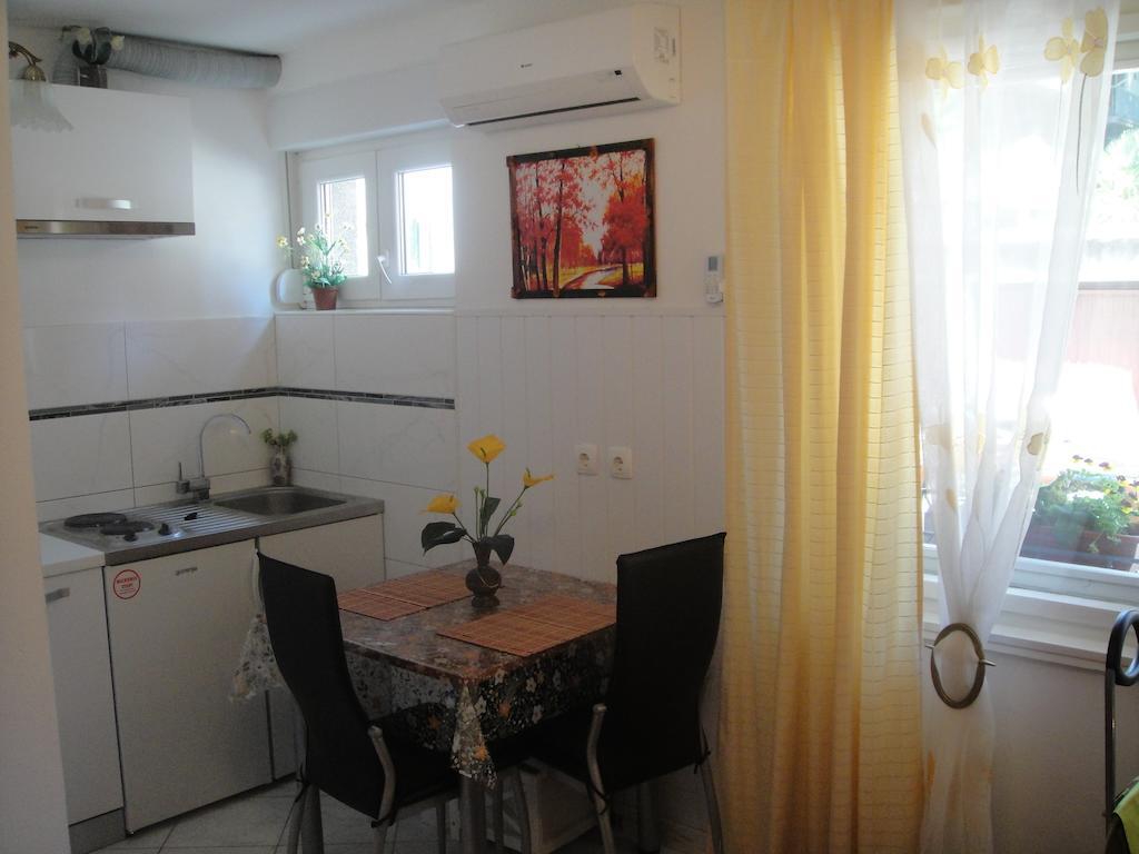 Apartments Crvena Orhideja Split Pokoj fotografie